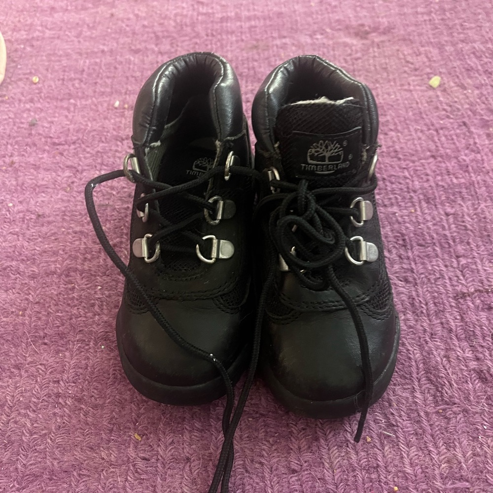 Toddler timberlands size 9 really good condition
